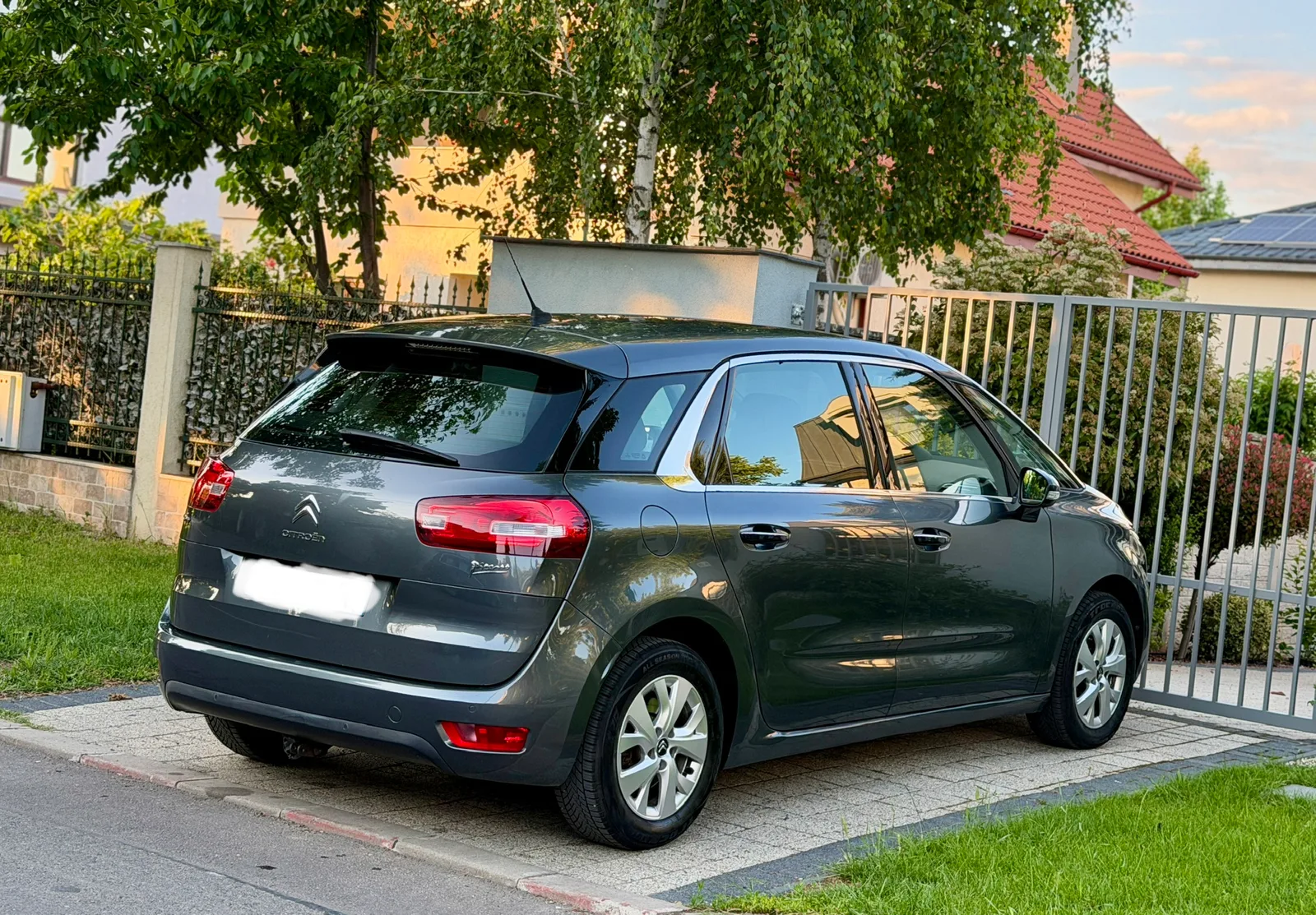 CITROEN C4 picasso-155.000 km- an 2016