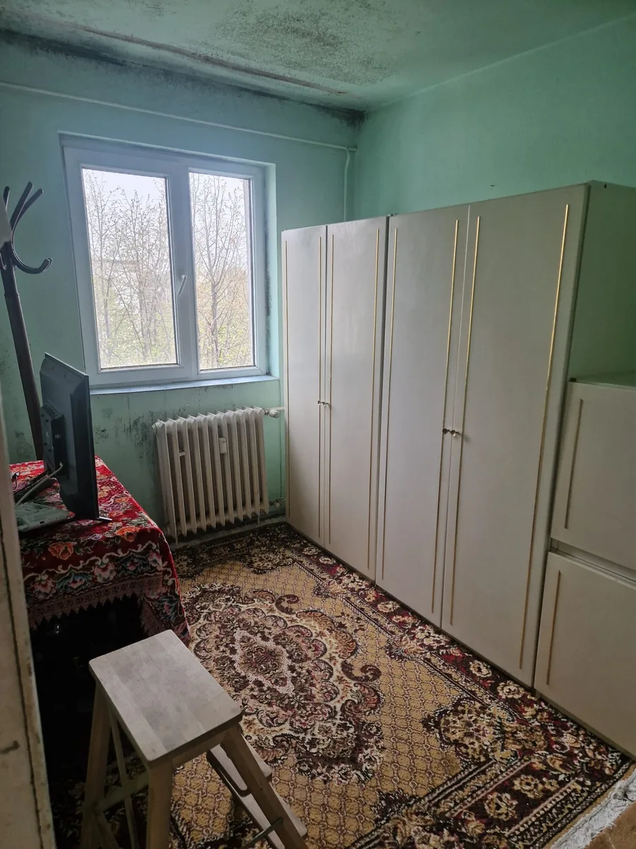 De vanzare apartament 4 camere 53,1 mp etaj 4/4 zona Baraolt Ploiesti Vest