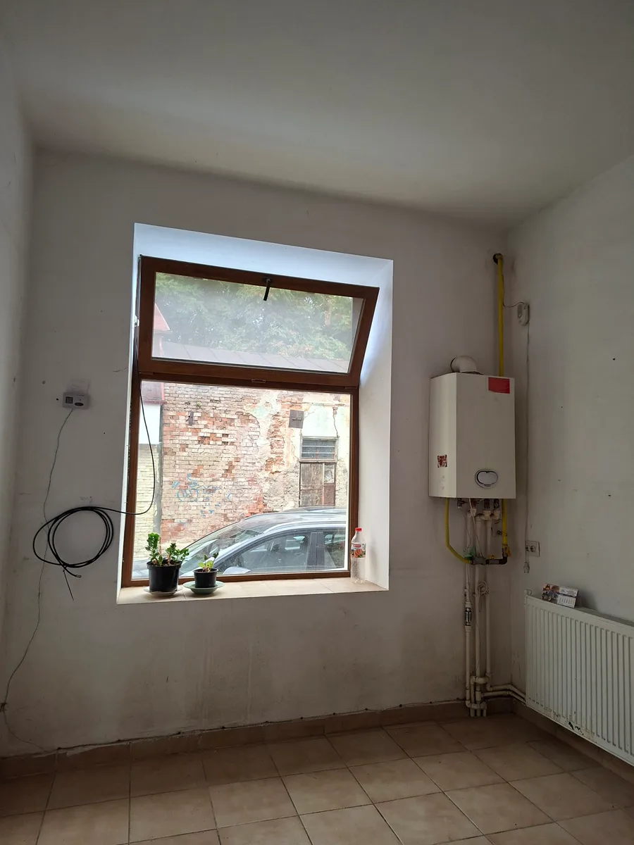 Inchiriez 45 mp, ultracentral, birouri/servicii