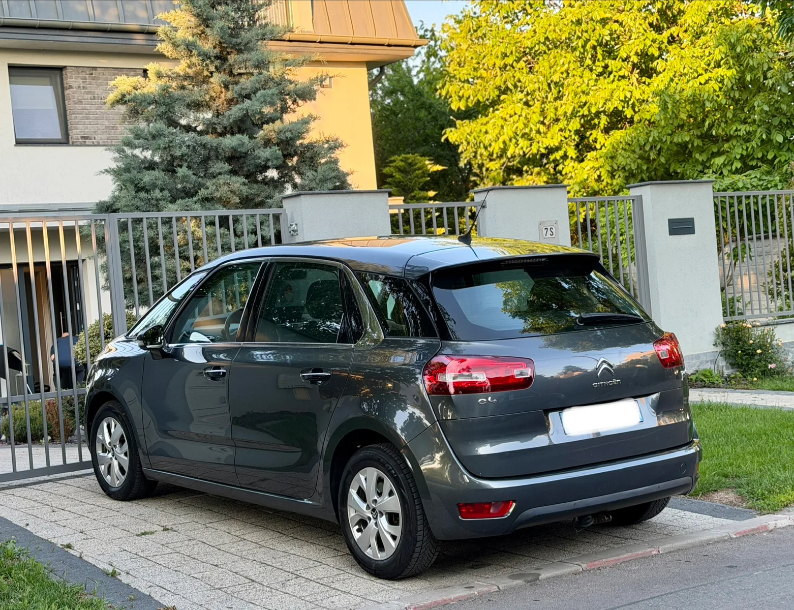 CITROEN C4 picasso-155.000 km- an 2016