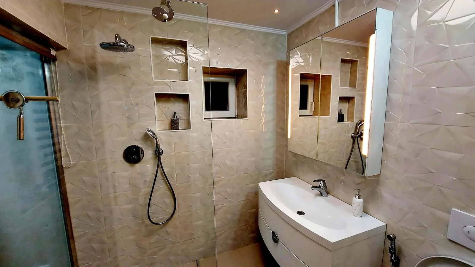 PROPRIETAR | Apartament Custom Luxury Crângași – Bd. Constructorilor | Design Exclusiv