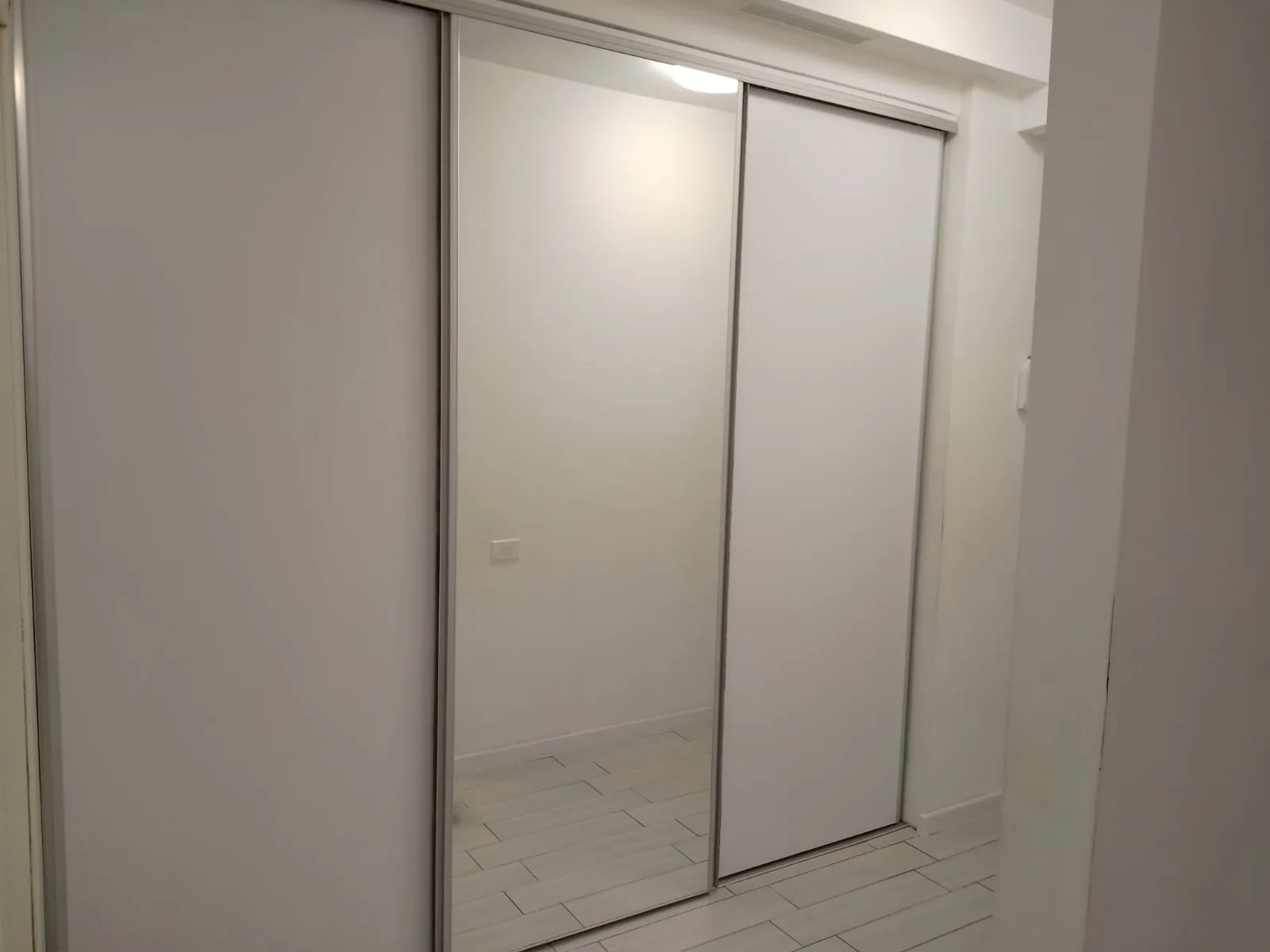 Montam mobila la dom clientului