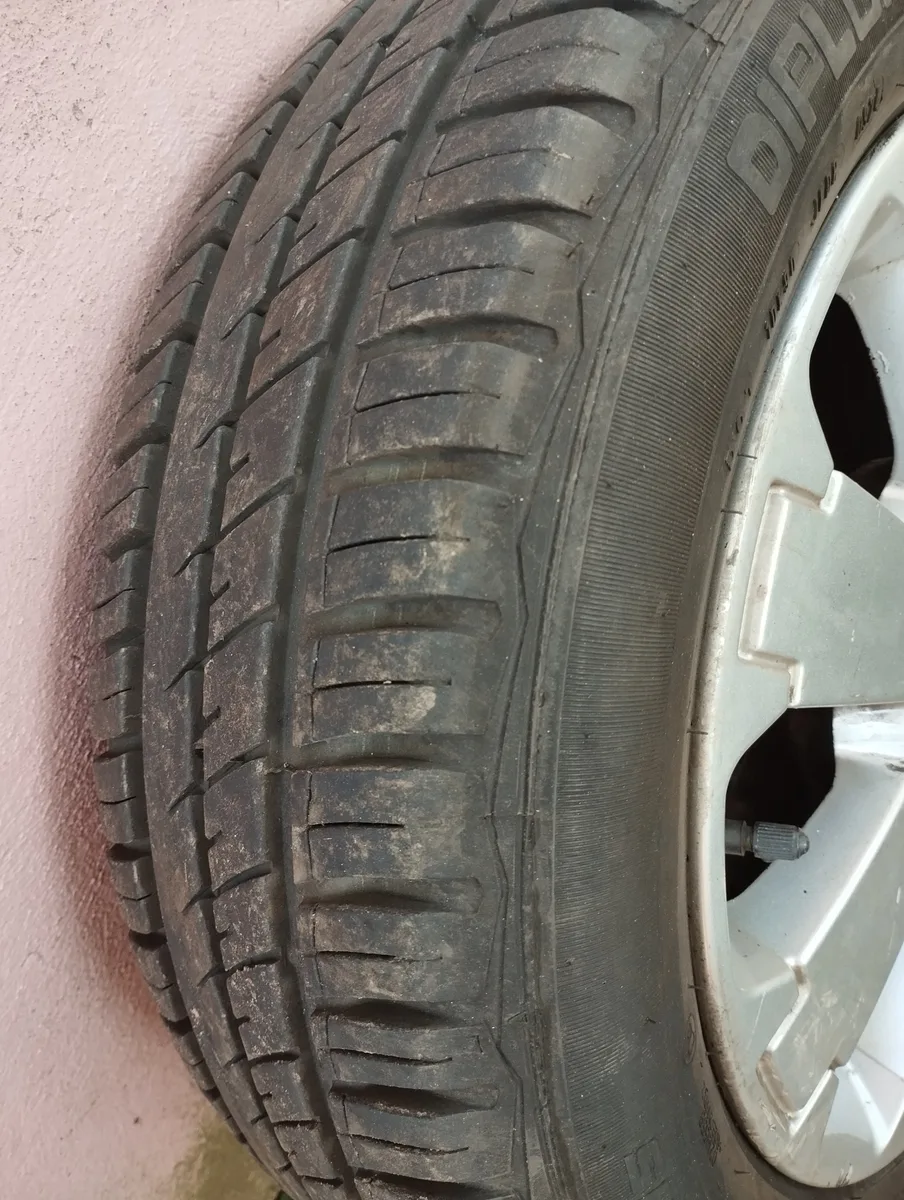 Jante de aliaj R15 cu cauciucuri de vară